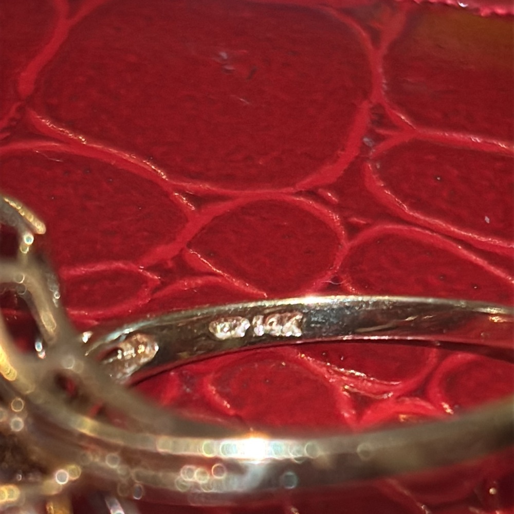 Ring - Picture 6 of 7